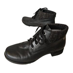 Wanda Panda Sz41‎ black leather combat boots with Lace. Fabric ankle. Portugal